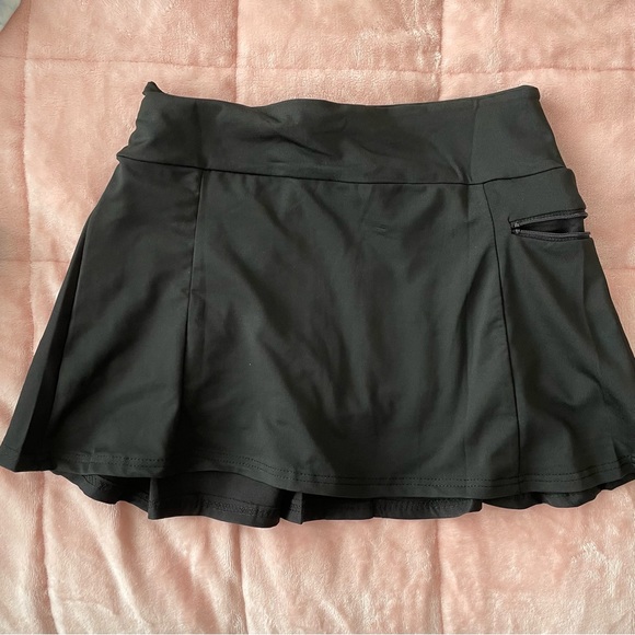 Brand new tennis skirt with pockets - Picture 3 of 6